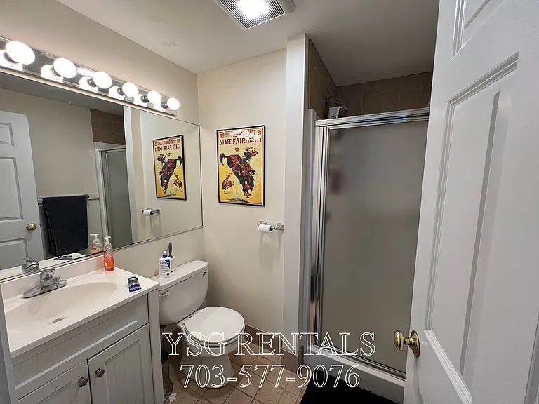 237 Everett St #237 — Photo 3