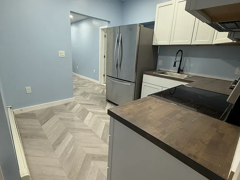 42 W Bow St #A — Photo 8