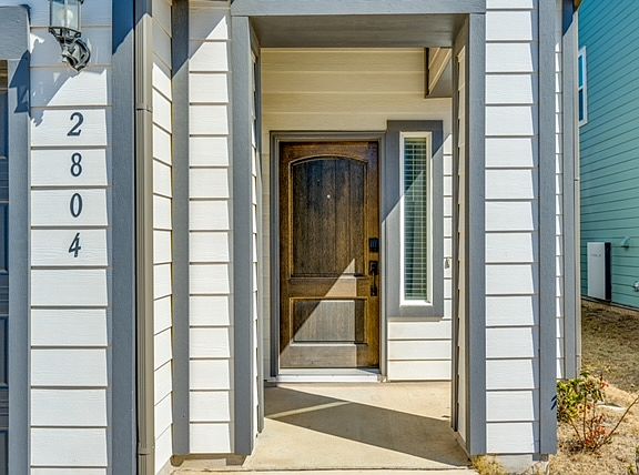 4th image of 2804 Mary Elizabeth Dr