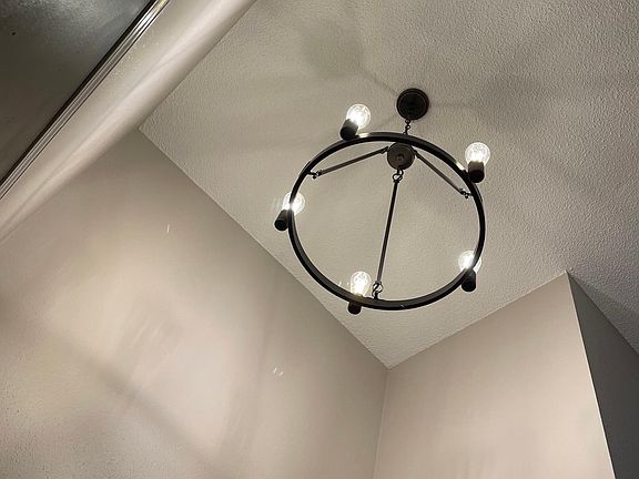 5th image of 1401 Tammy Ln