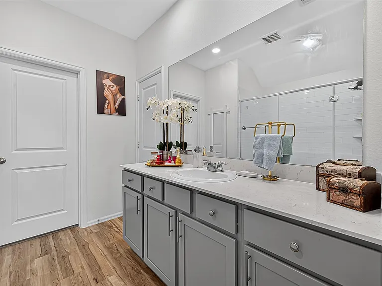 27222 Woodridge Glen Dr — Photo 27