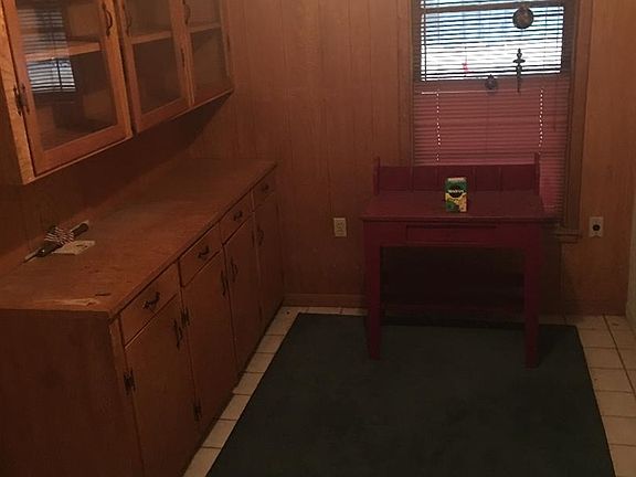 3rd image of 314 Woodlawn Dr