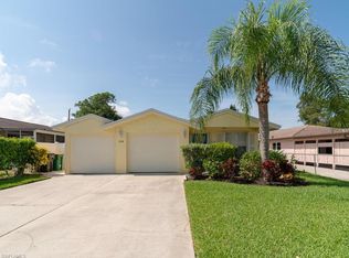 614 99th Ave N, Naples, FL 34108