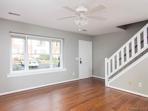 2nd image of 2815 Oak Hill Dr #Na