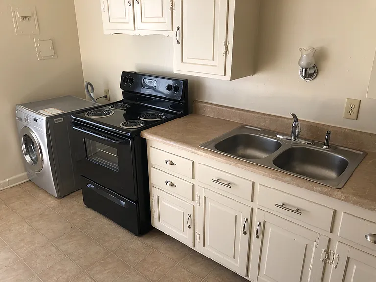 3215 & 3217 Dill Ave — Photo 3