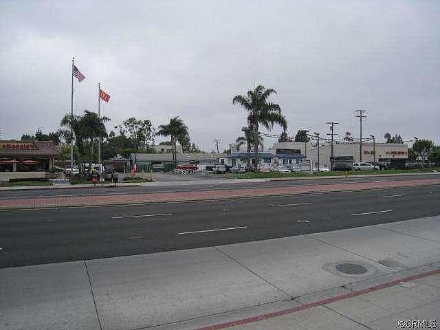 2nd image of 18651 Beach Blvd