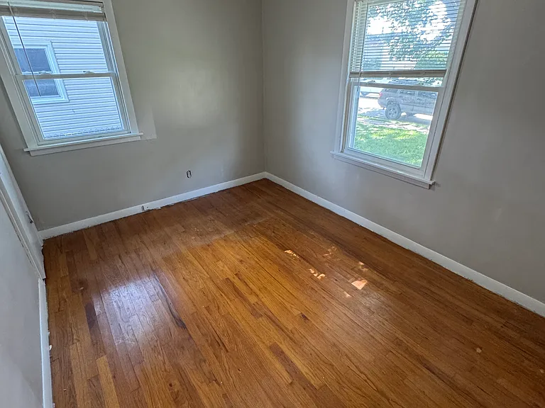 1620 W Hayes St — Photo 7