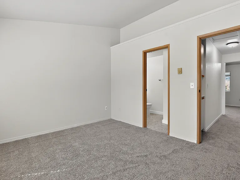 2100 S 336th St #P5 — Photo 13