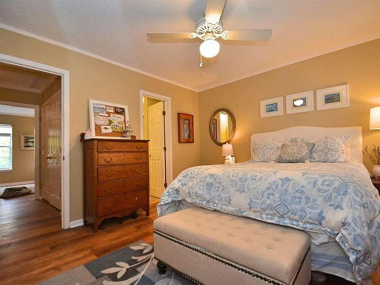 111 Mulberry Ln — Photo 13