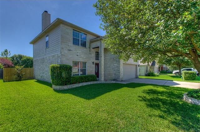 1st image of 114 Castle Dr