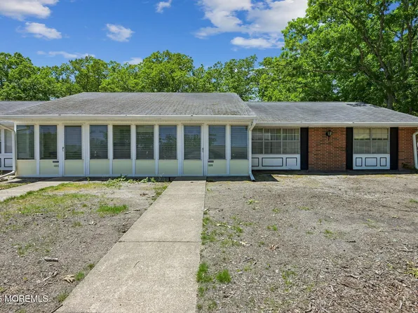 133D Farrington Court, Lakewood, NJ 08701