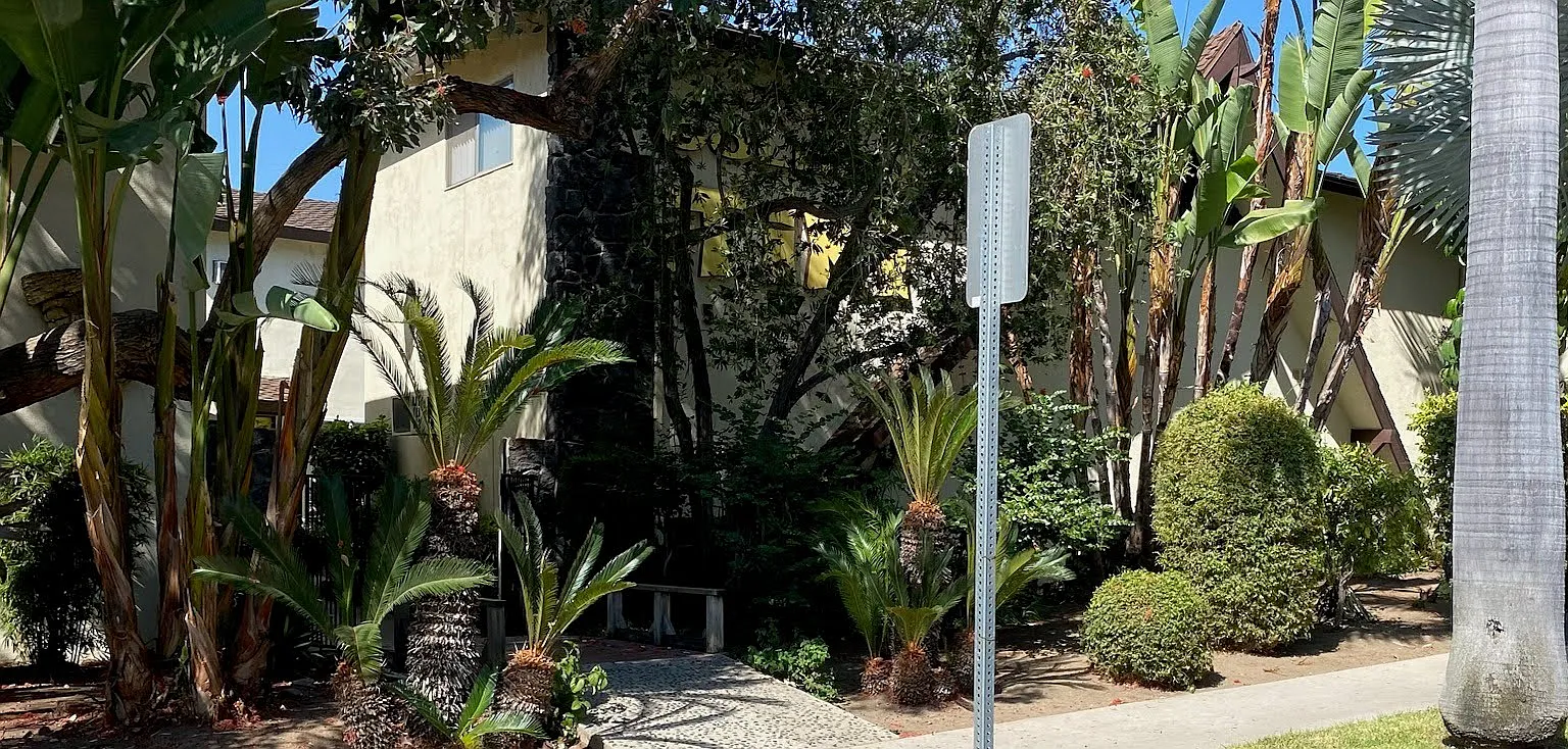 2 bed, 1.5 bath, $2,195 — Photo 2