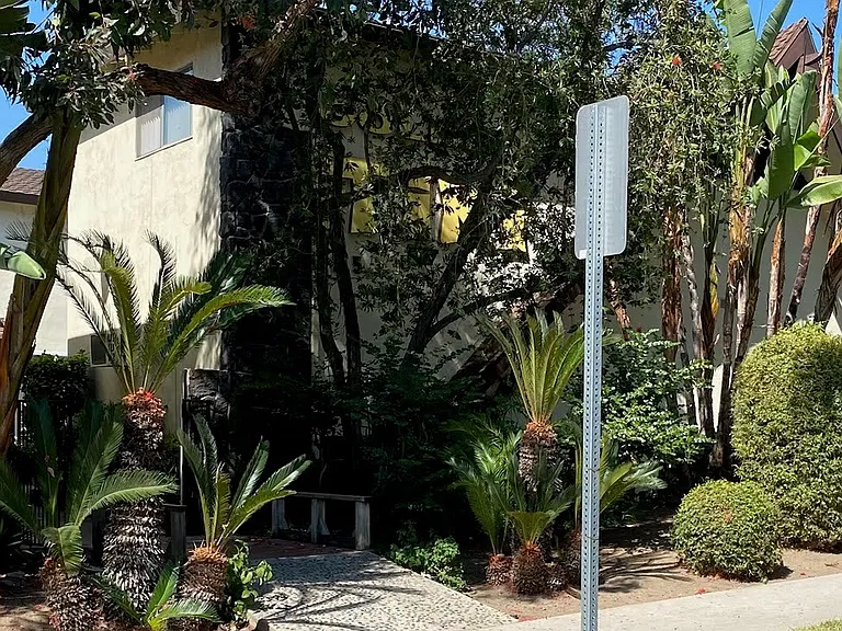 125 W Meda Ave #3 — Photo 2