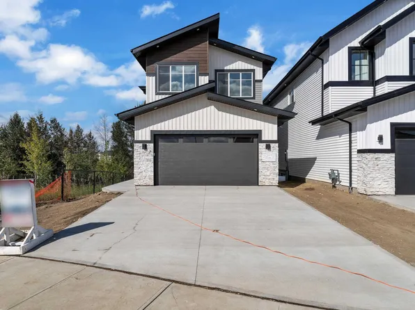 3136 7th Ave SW, Edmonton, AB T6X 2G4