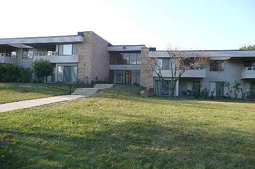 1st image of 1025 N Sterling Ave Unit 211