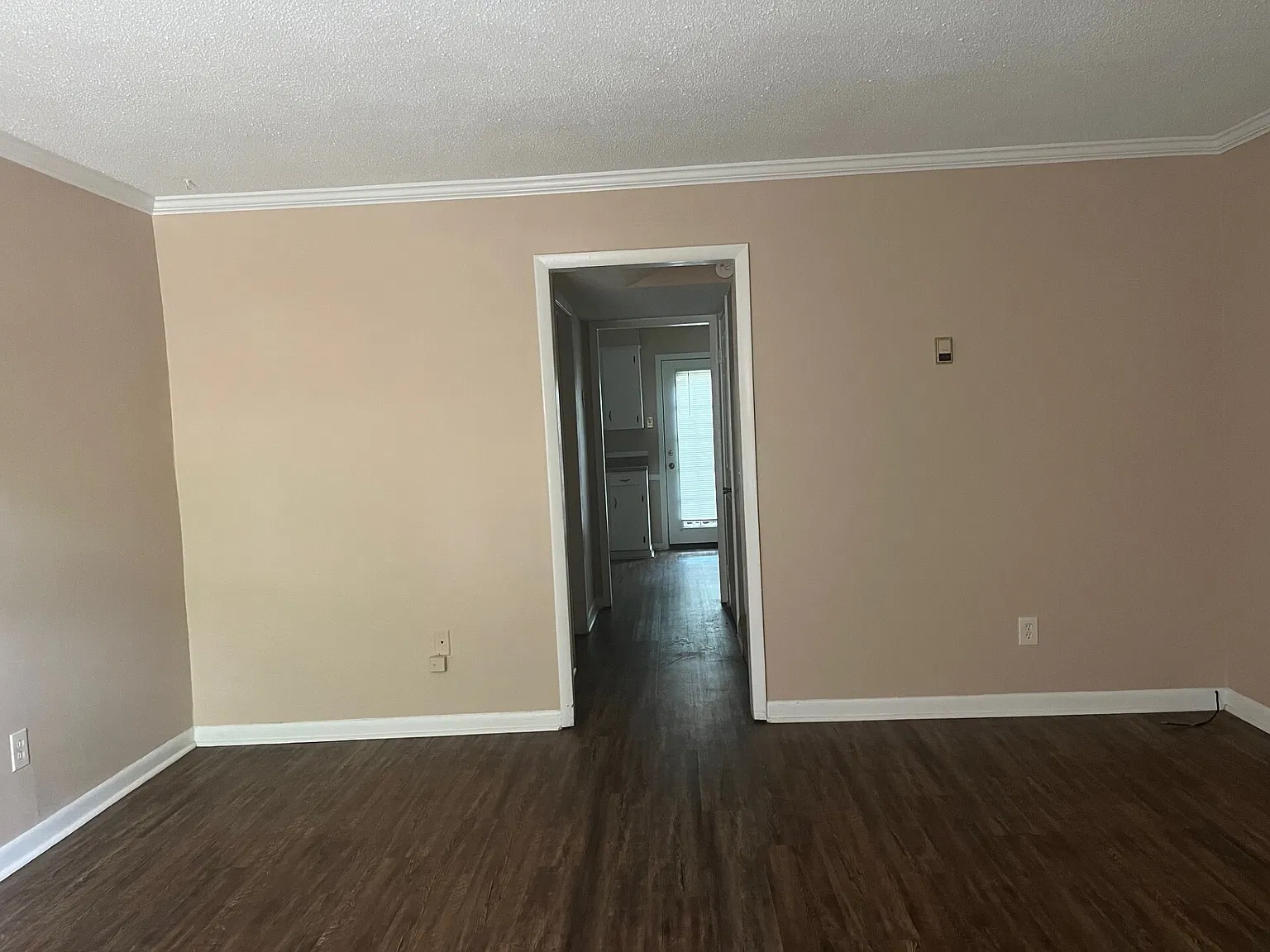 415 N Lafayette Apt 11 — Photo 3