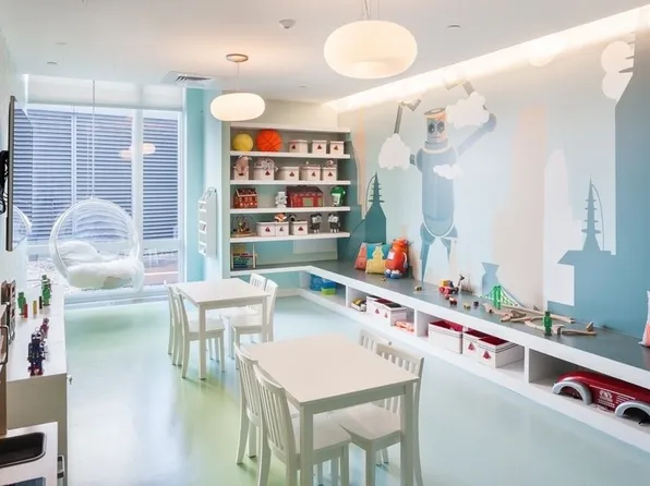 1 North 4th Place image 18 of 23