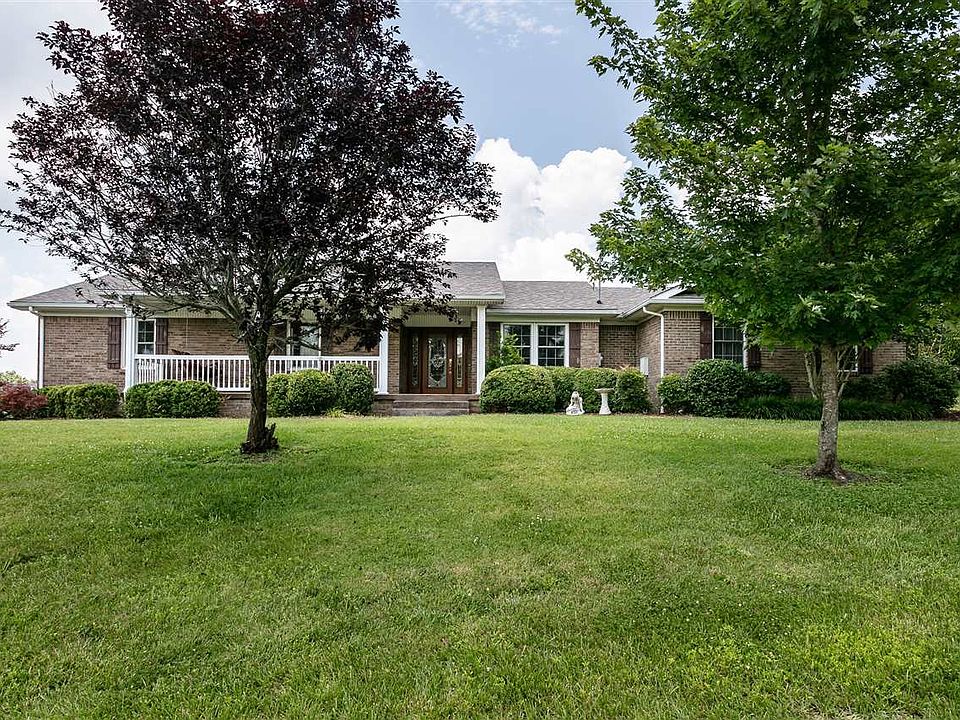 1st image of 655 Ballard Ln