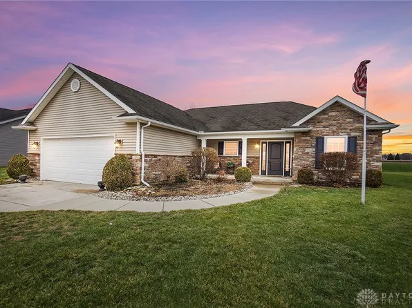 828 Governors Rd, Troy, OH 45373