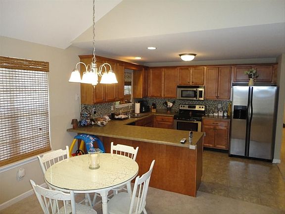 3rd image of 3784 Kellys Ferry Rd