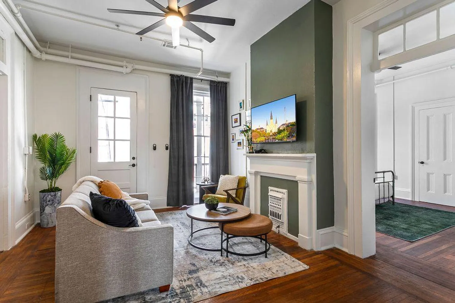 3 bed, 3.0 bath, 1593 sqft, $9,845 — Photo 2
