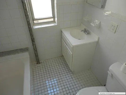 Rented by Sovereign Associates | media 8