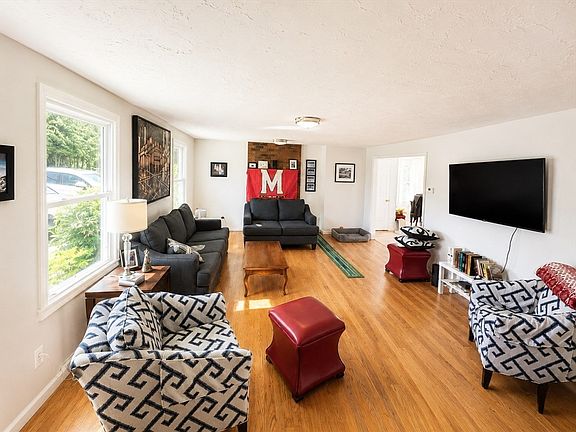 2nd image of 38 Crescent Rd Unit 38