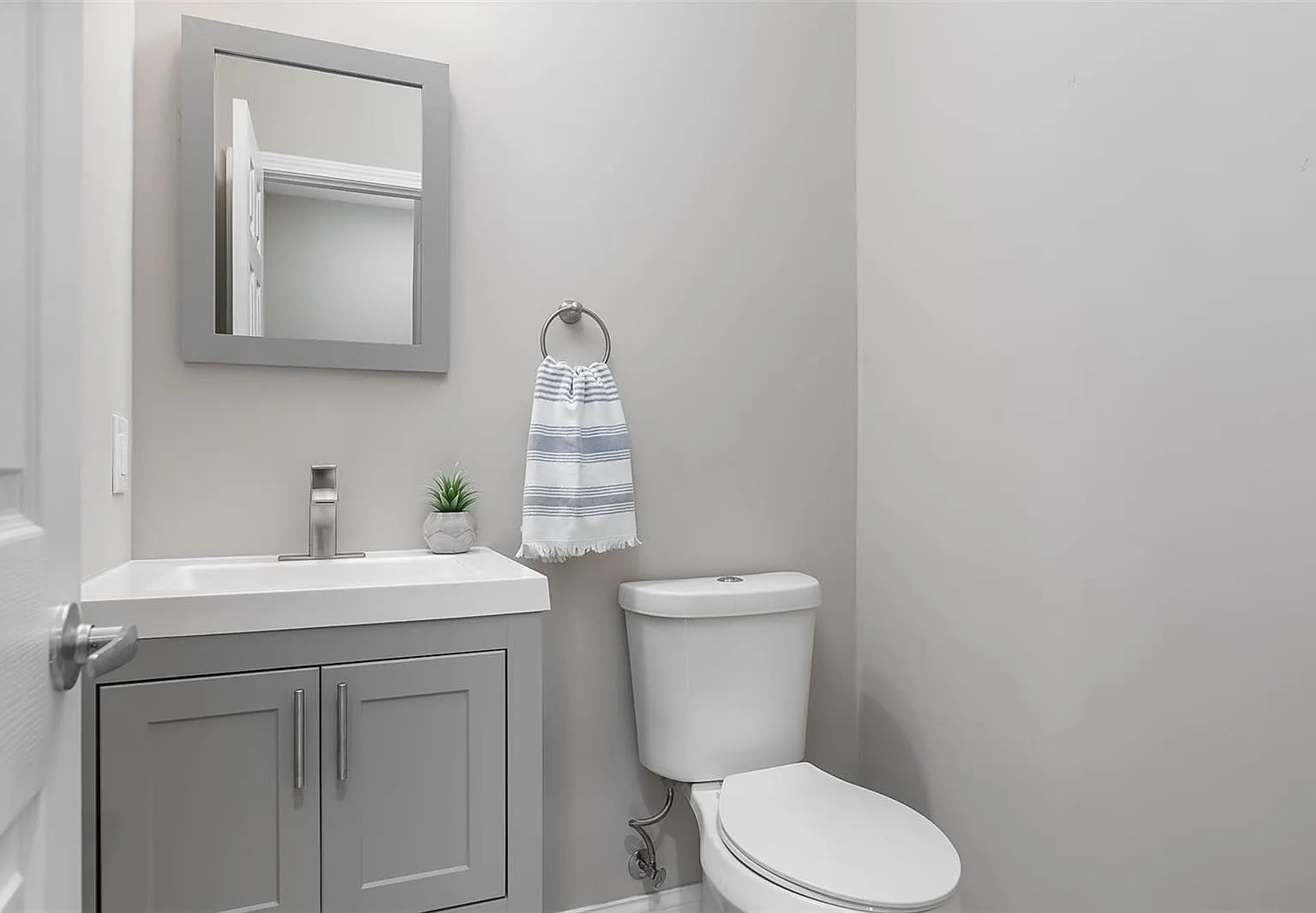 3 bed, 1718 sqft, $2,995 — Photo 4