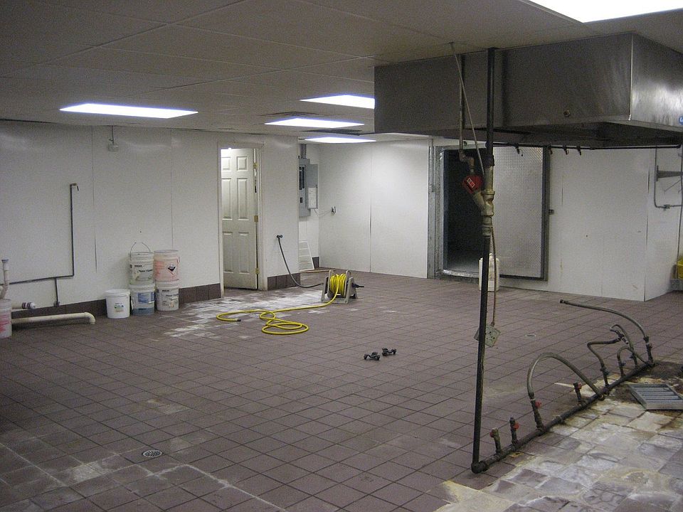 2nd image of 9631 Dayton Pike