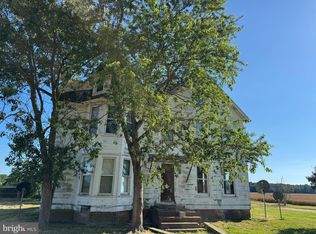 7382 Bullbegger Rd, Oak Hall, VA 23416