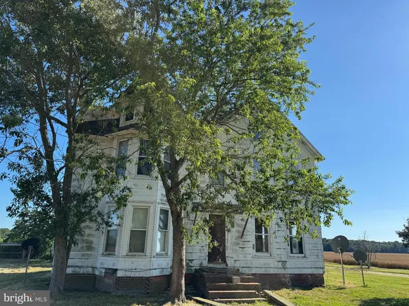 7382 Bullbegger Rd, Oak Hall, VA 23416