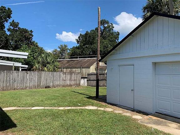 3rd image of 117 E Coleman Cir #1