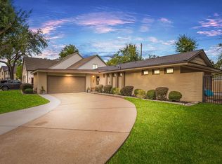 458 Faust Ln, Houston, TX 77024