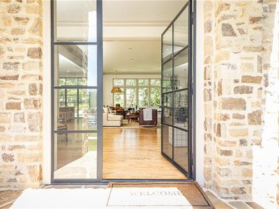 4785 Brinkley Ln, Sandy Springs, GA, 30342