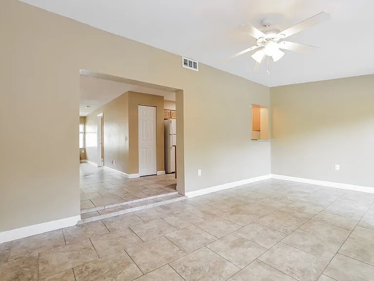 1264 Croftwood Dr — Photo 6
