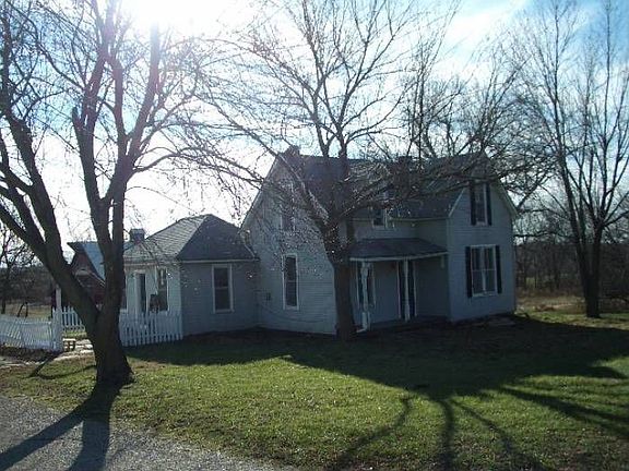 3bd/2ba w/ potential!