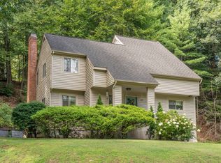 177 Stratton Brook Rd, Simsbury, CT 06070