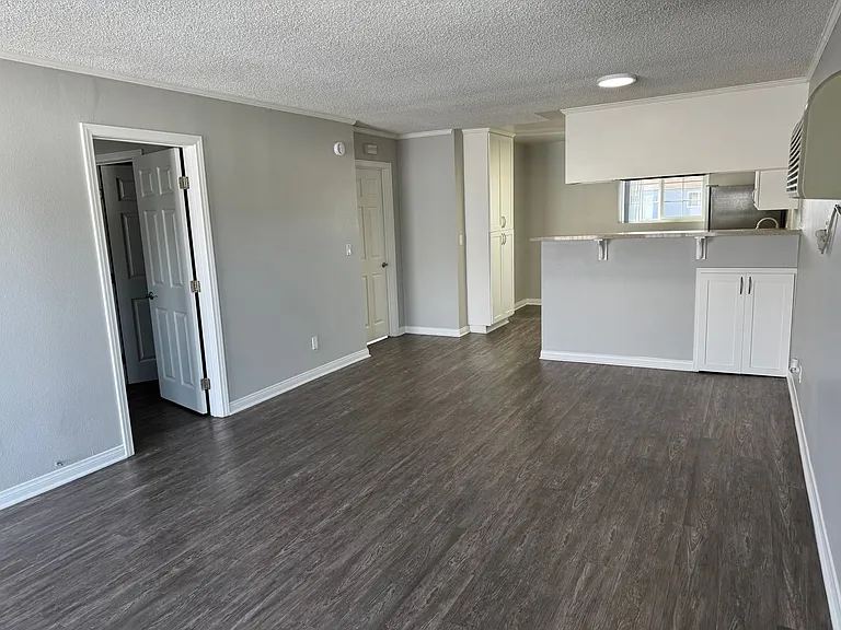 Villa Del Sol Apartments — Photo 104