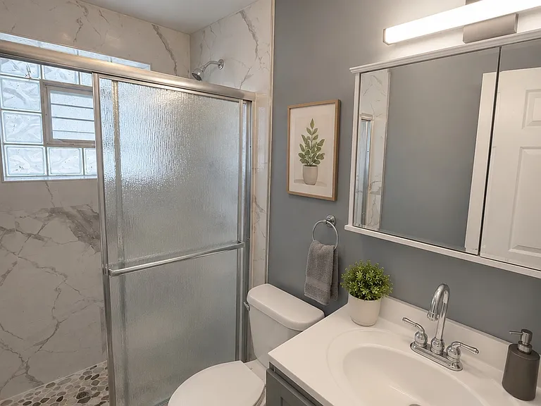 644 Marengo Ave #1 — Photo 4