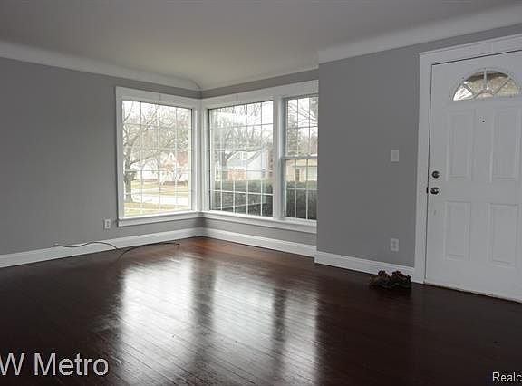 3rd image of 503 Cherry Ave