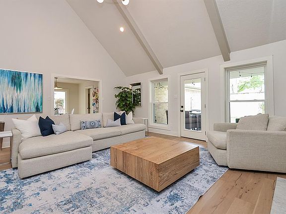 5th image of 15810 Fleetwood Oaks Dr
