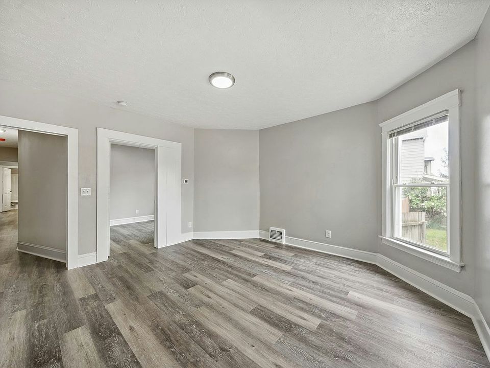 1st image of 1434 W 112th St Unit 4