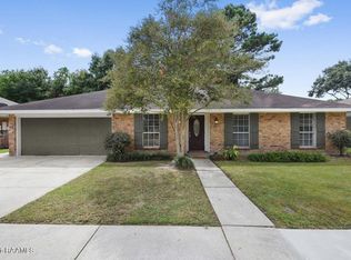 213 Saint Benjamin Dr, Lafayette, LA 70506