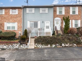 77 Privet Dr, Etters, PA 17319