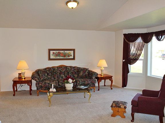 3rd image of 5704 McKinley Ct