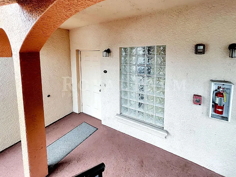 4172 Castilla Cir #105 — Photo 4