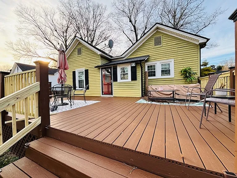 109 S Rose Ave — Photo 2