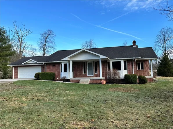 604 Camp Riamo Rd, Farmington, PA 15437