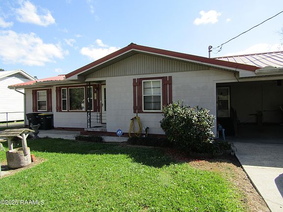 3rd image of 208 Acadian St