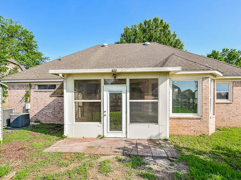 9335 Barrow Dr — Photo 17